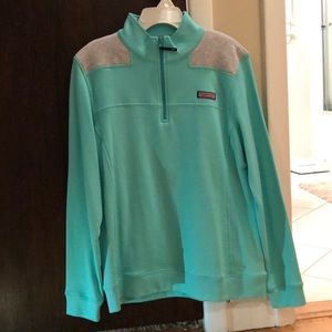 Vineyard vines sweatshirt